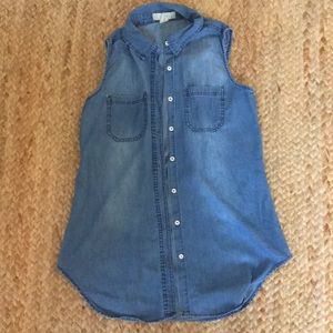 Sleeveless chambray shirt, small